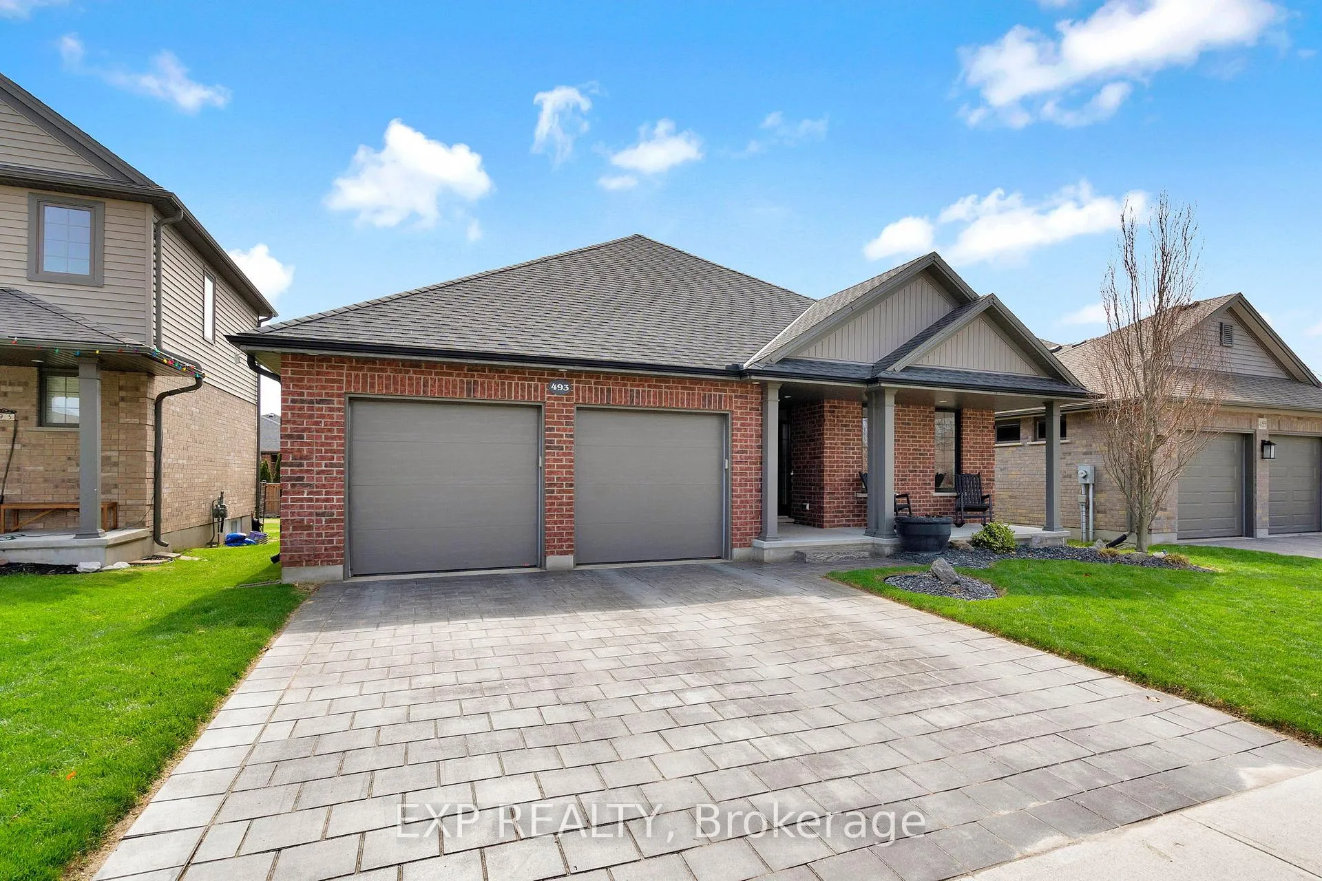 Photo 2 of 493 Bennett Crescent, Strathroy-Caradoc, Mount Brydges — HOMEH