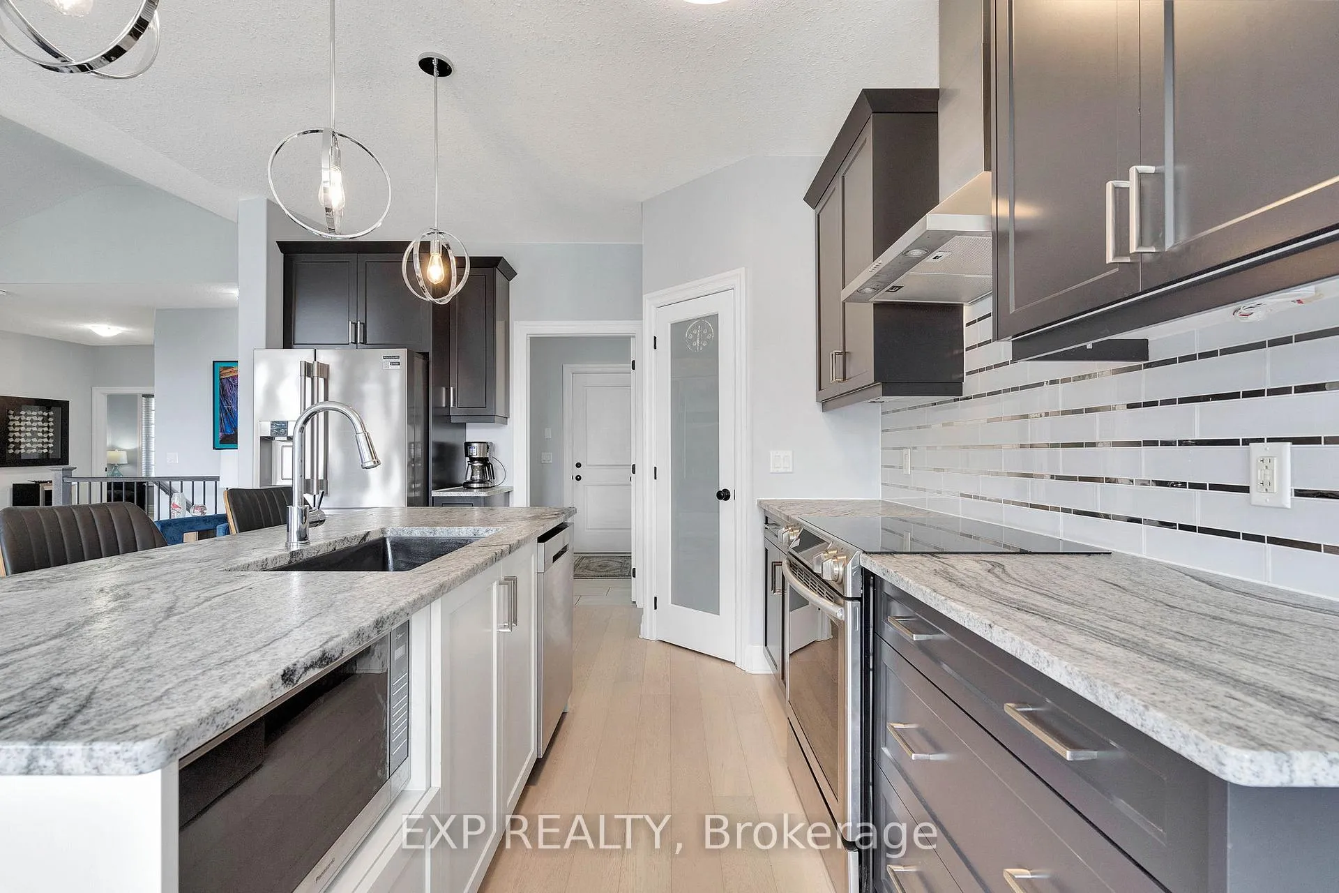 Photo 13 of 493 Bennett Crescent, Strathroy-Caradoc, Mount Brydges — HOMEH