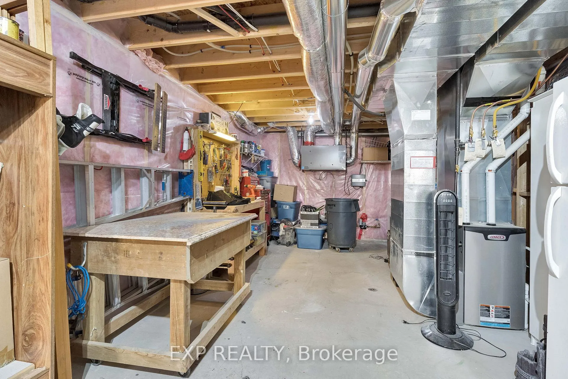 Photo 33 of 493 Bennett Crescent, Strathroy-Caradoc, Mount Brydges — HOMEH