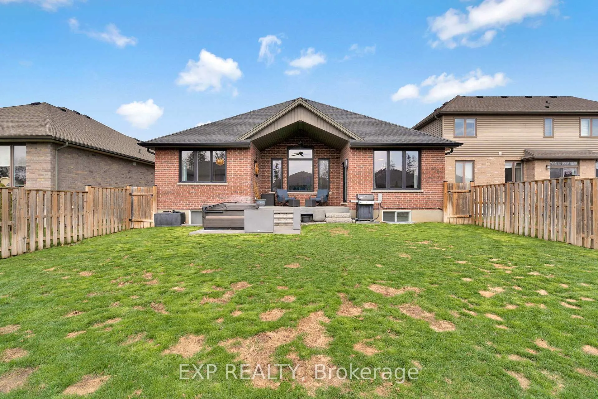 Photo 37 of 493 Bennett Crescent, Strathroy-Caradoc, Mount Brydges — HOMEH