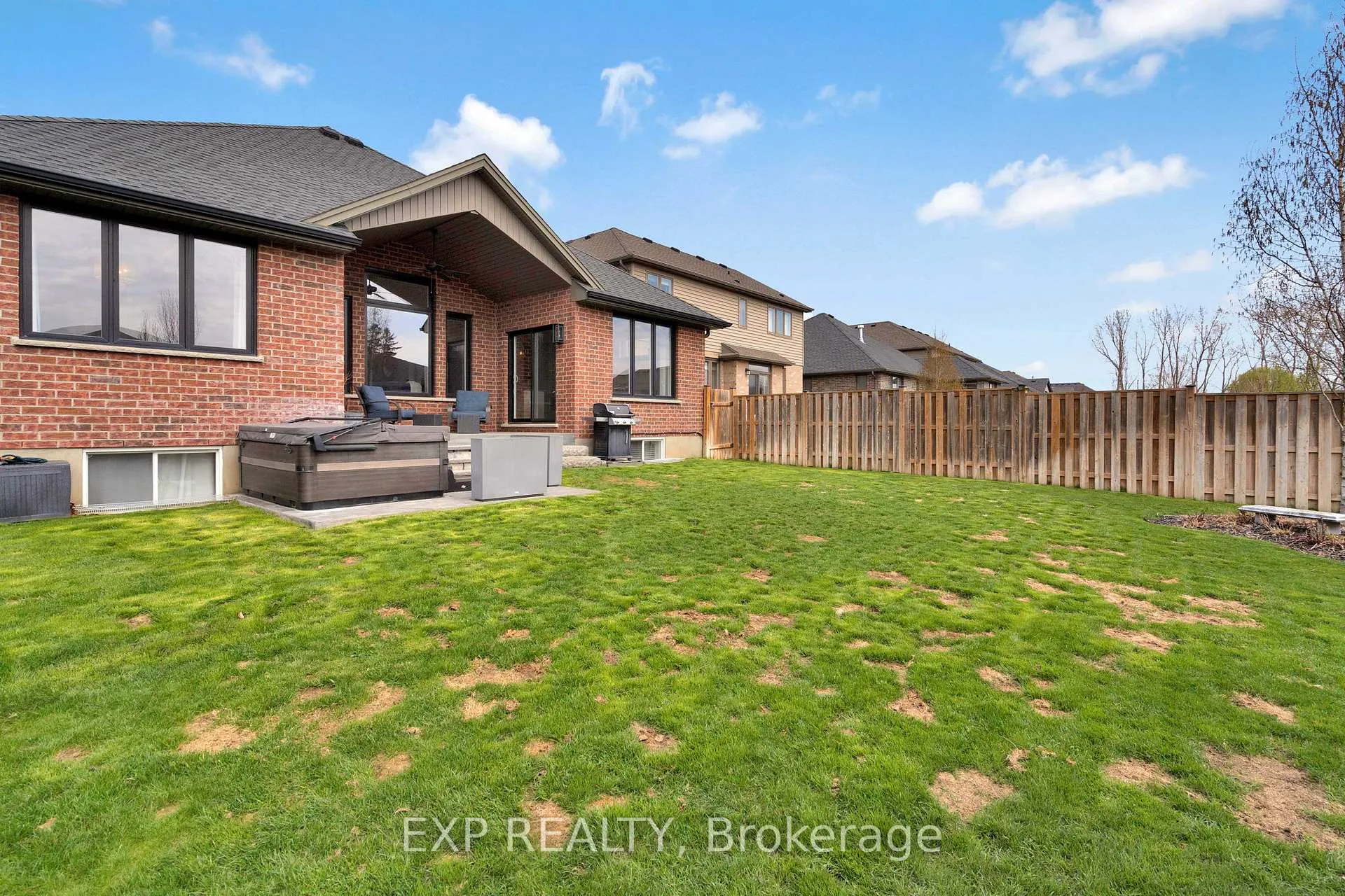 Photo 38 of 493 Bennett Crescent, Strathroy-Caradoc, Mount Brydges — HOMEH