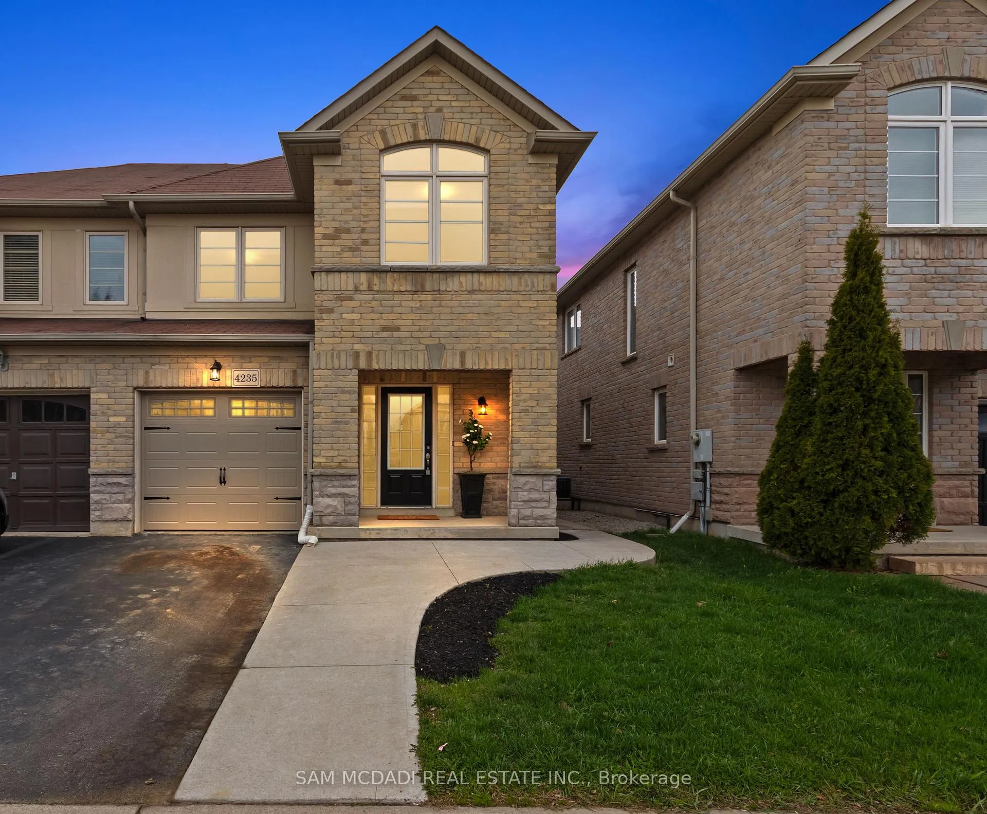 Photo 1 of 4235 Thomas Alton Boulevard, Burlington, Alton — HOMEH