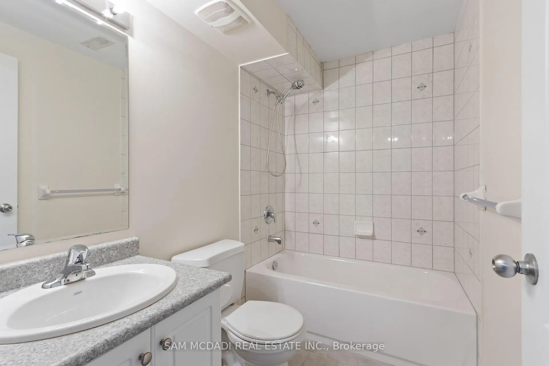 Photo 28 of 4235 Thomas Alton Boulevard, Burlington, Alton — HOMEH