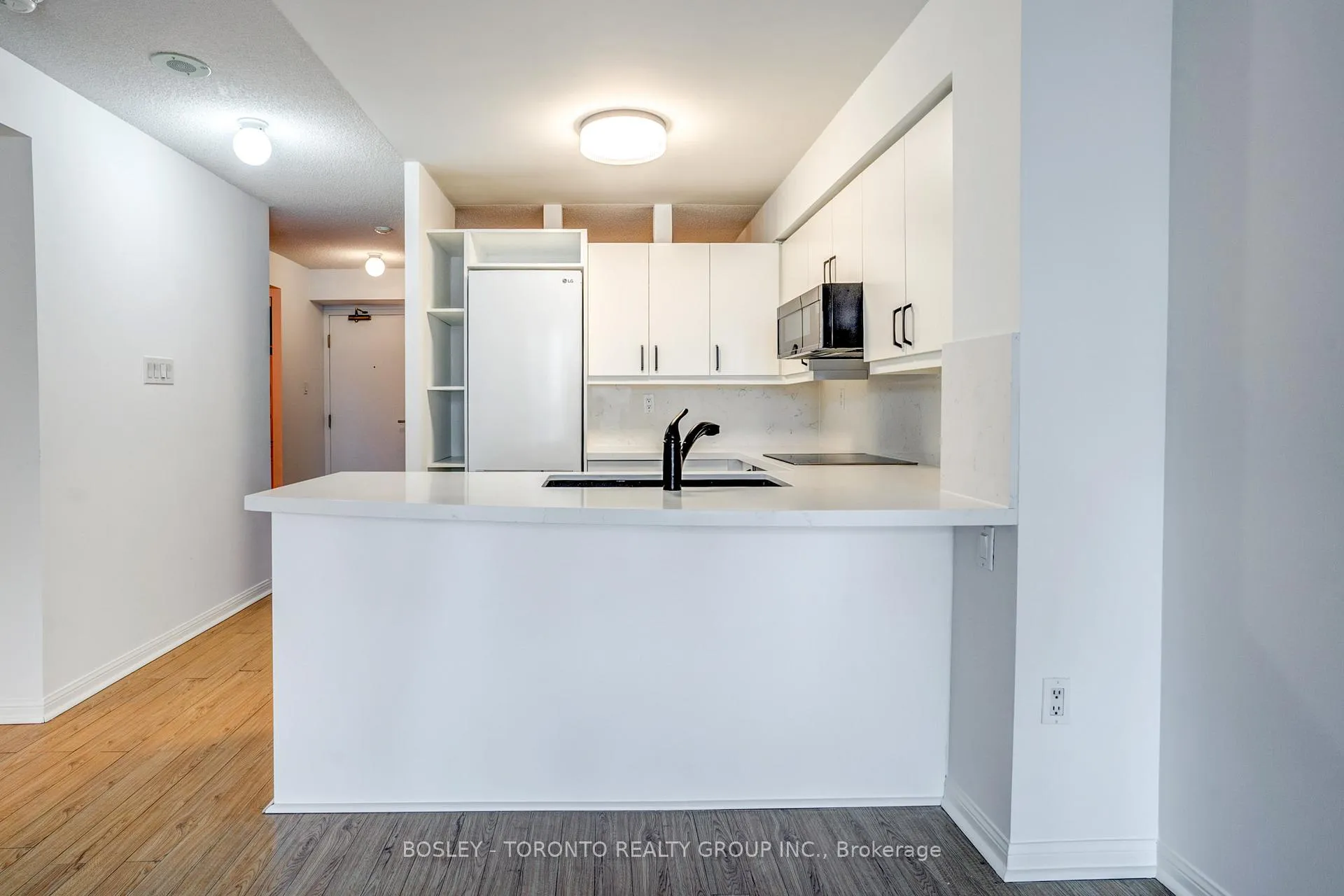Photo 3 of Unit 504, 109 Front Street E, Toronto, Waterfront Communities — HOMEH