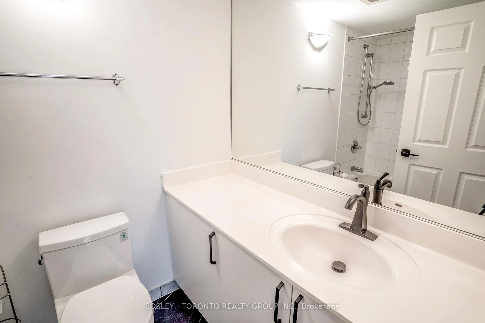 Photo 7 of Unit 504, 109 Front Street E, Toronto, Waterfront Communities — HOMEH