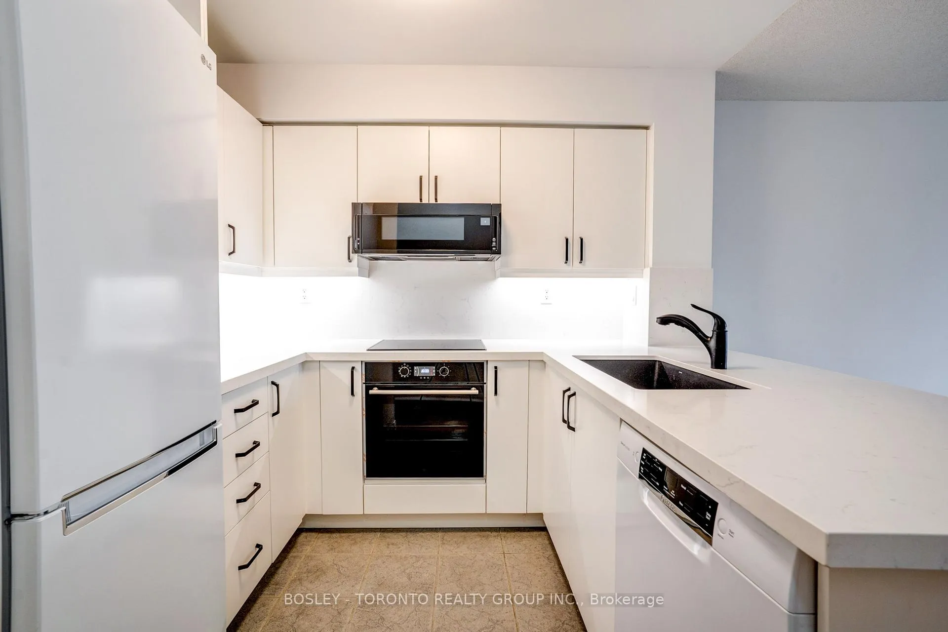 Photo 10 of Unit 504, 109 Front Street E, Toronto, Waterfront Communities — HOMEH