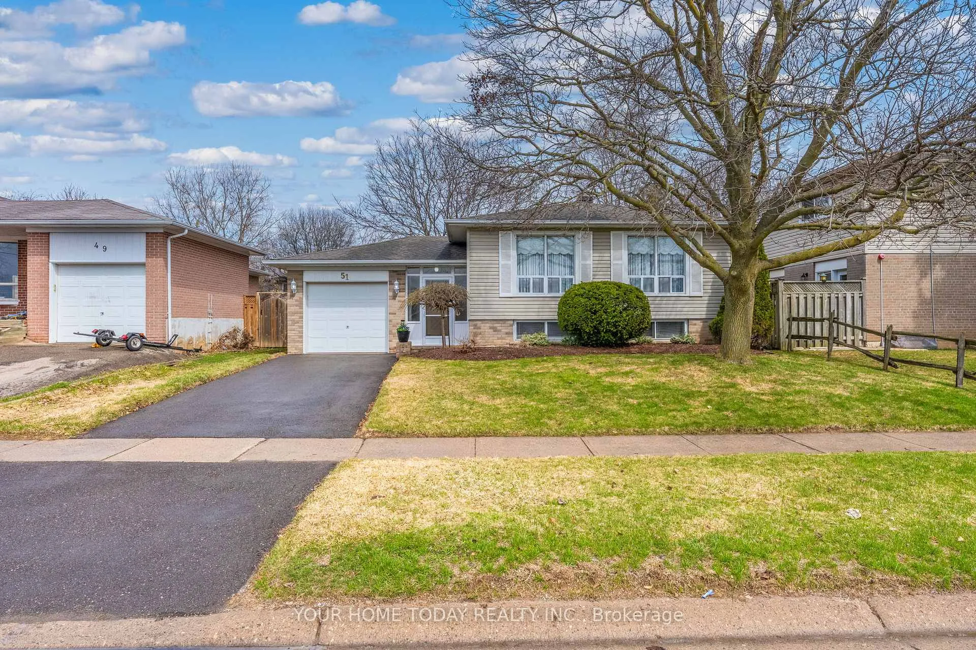 Photo 1 of 51 Faludon Drive, Halton Hills, Georgetown — HOMEH