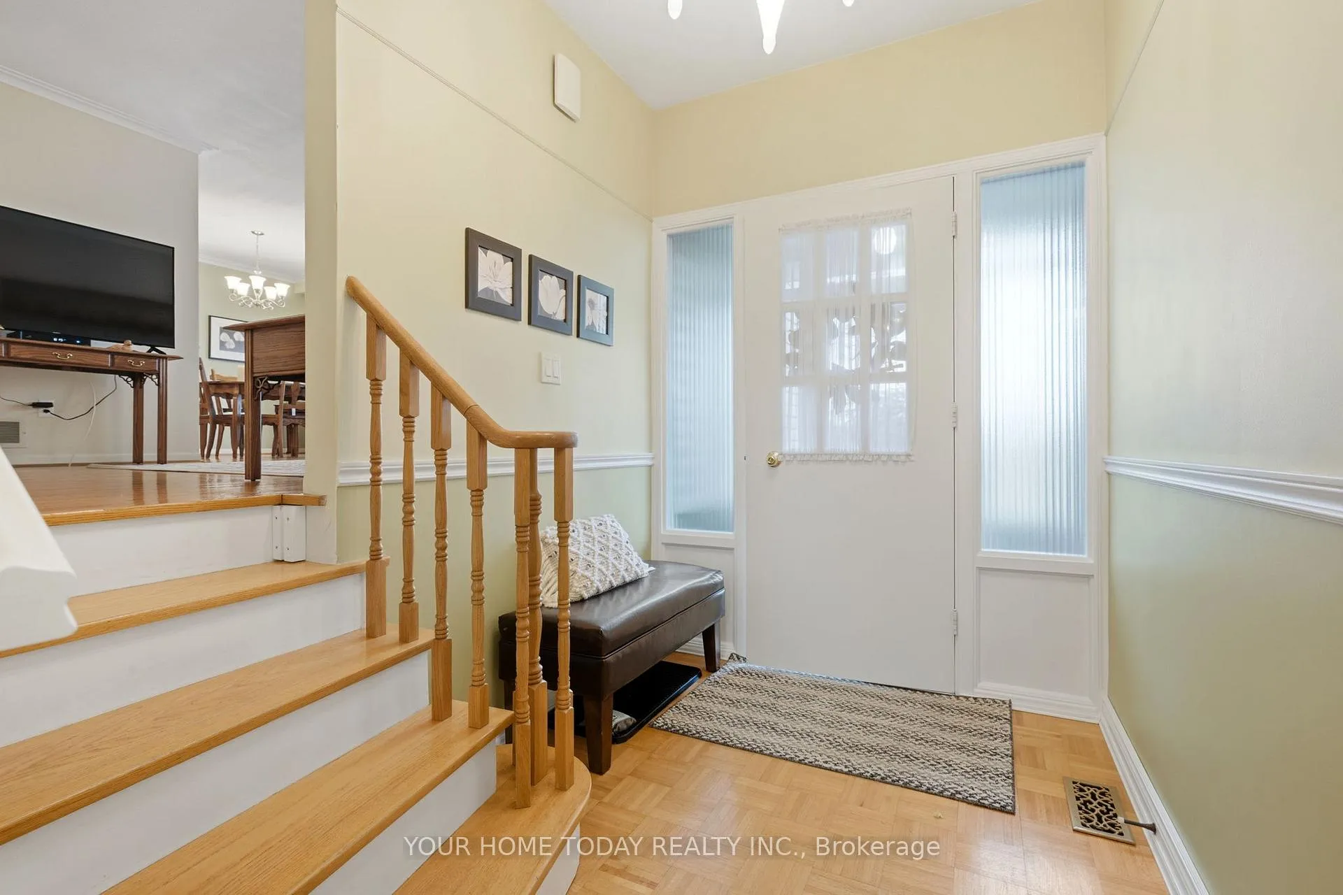 Photo 4 of 51 Faludon Drive, Halton Hills, Georgetown — HOMEH