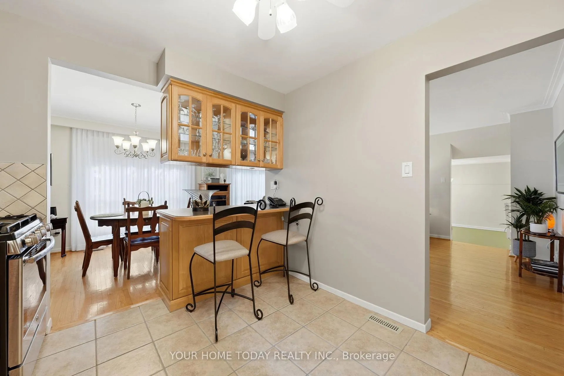 Photo 13 of 51 Faludon Drive, Halton Hills, Georgetown — HOMEH