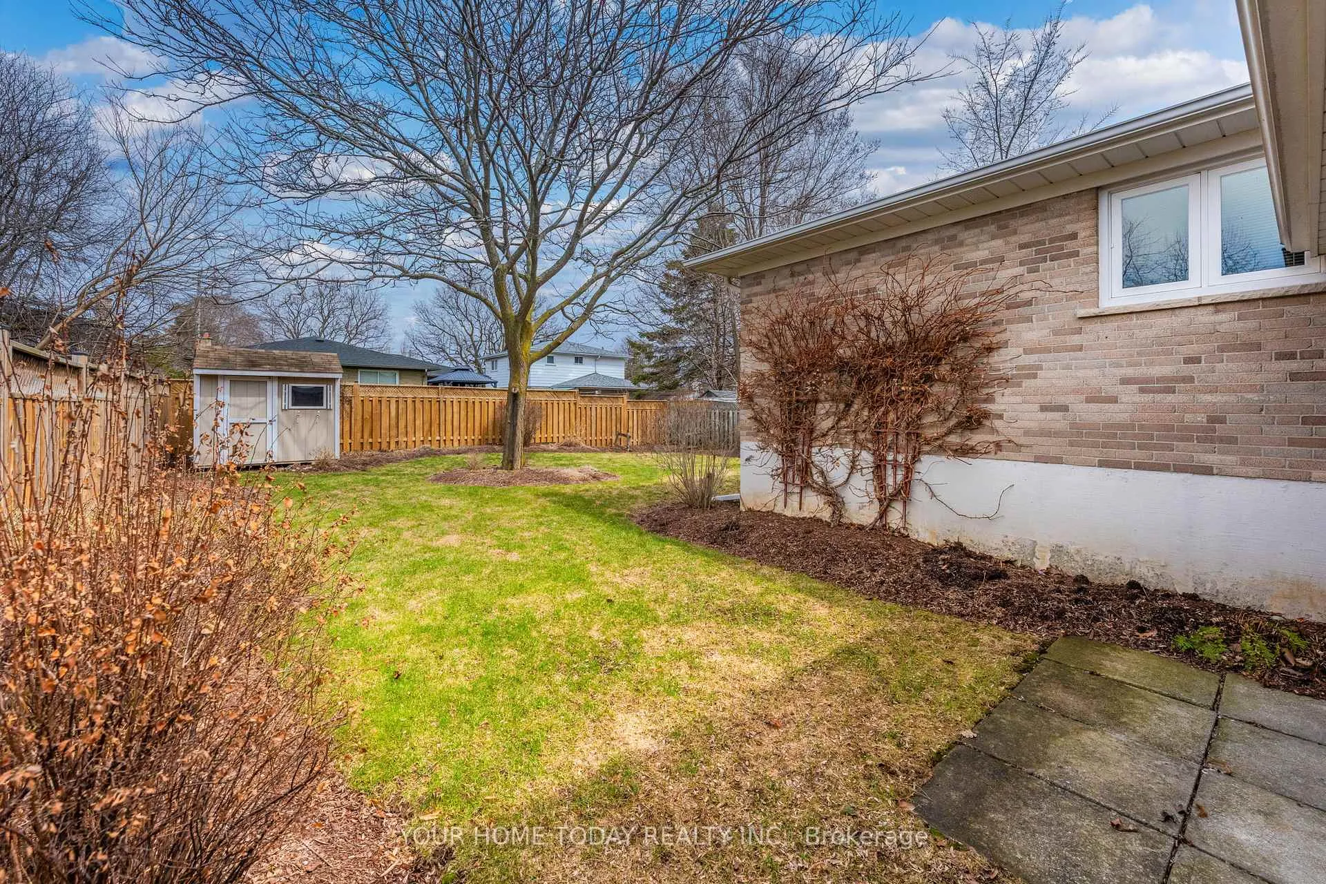 Photo 38 of 51 Faludon Drive, Halton Hills, Georgetown — HOMEH