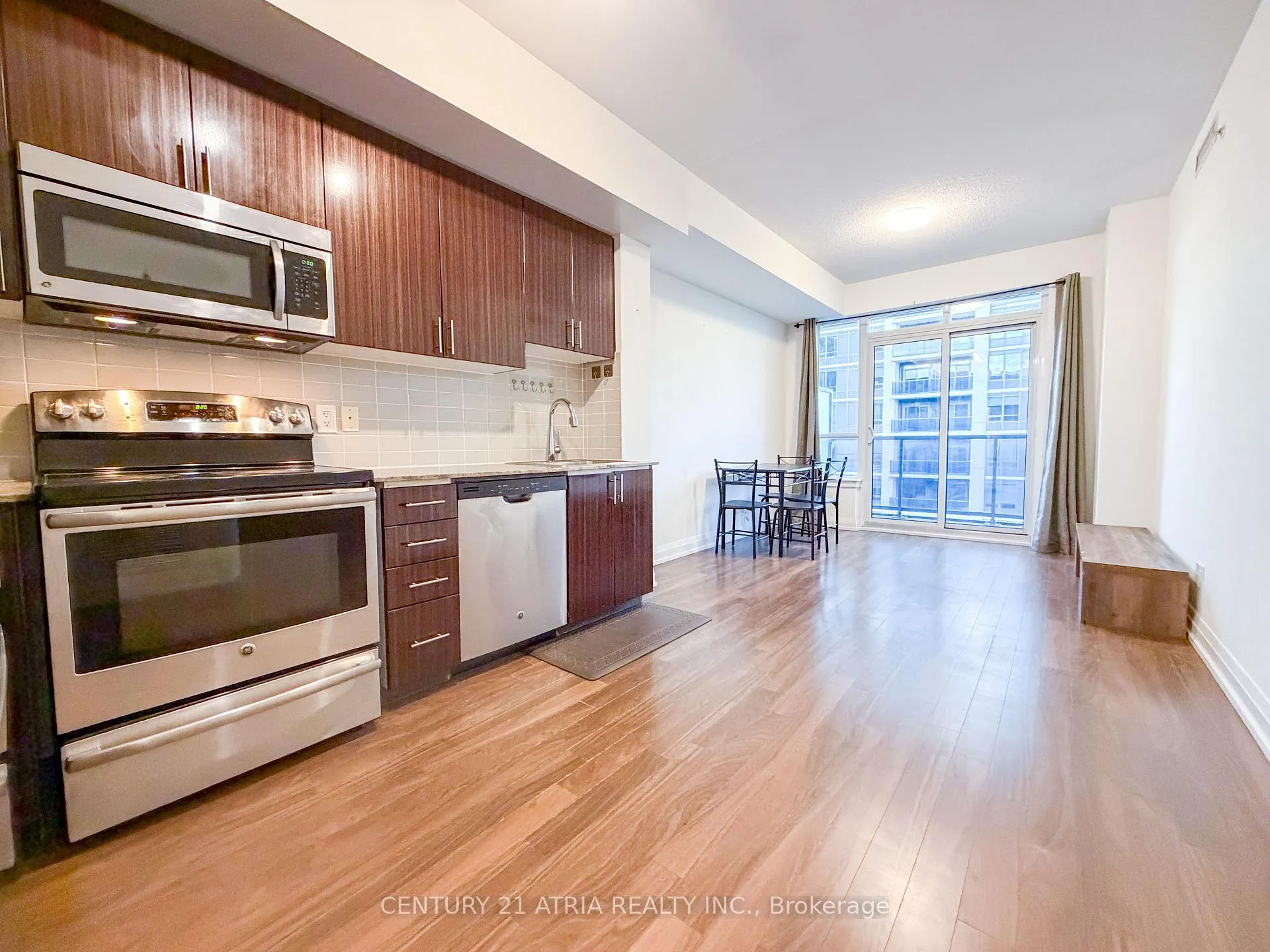 Photo 1 of Unit 735, 7161 Yonge Street, Markham, Grandview — HOMEH