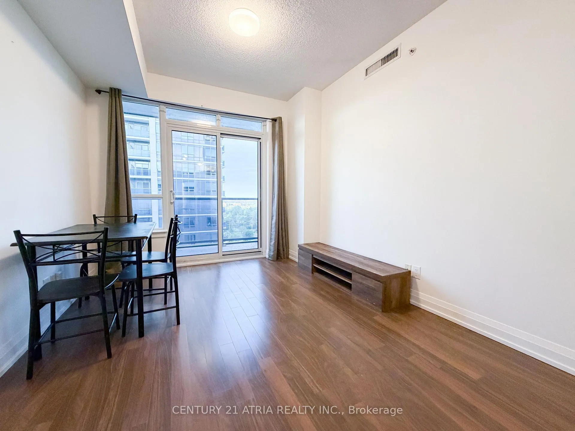 Photo 13 of Unit 735, 7161 Yonge Street, Markham, Grandview — HOMEH
