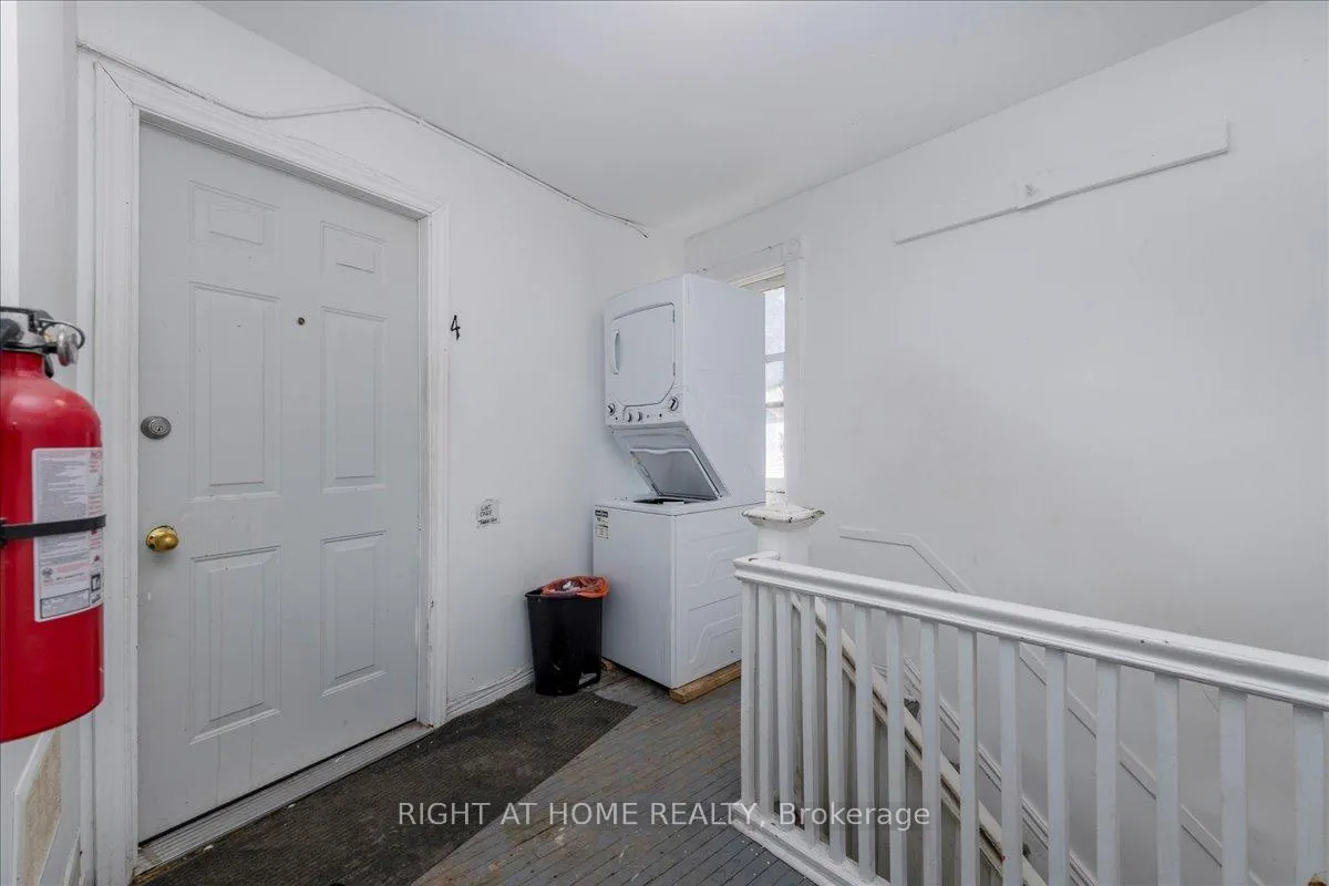 Photo 17 of 29 Peel Street, Barrie, Codrington — HOMEH