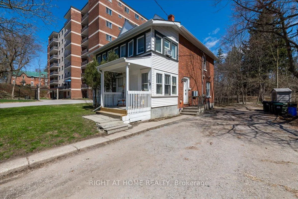 Photo 32 of 29 Peel Street, Barrie, Codrington — HOMEH