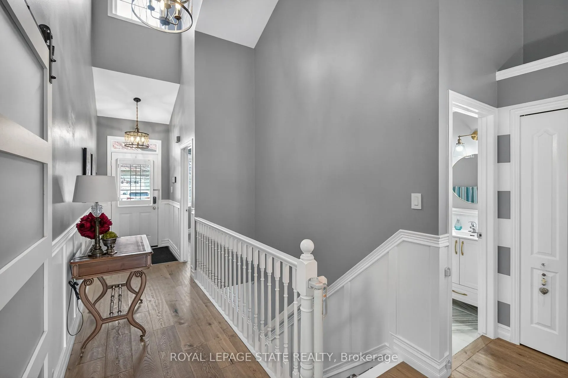 Photo 7 of Unit 9, 212 Stonehenge Drive, Hamilton, Meadowlands — HOMEH