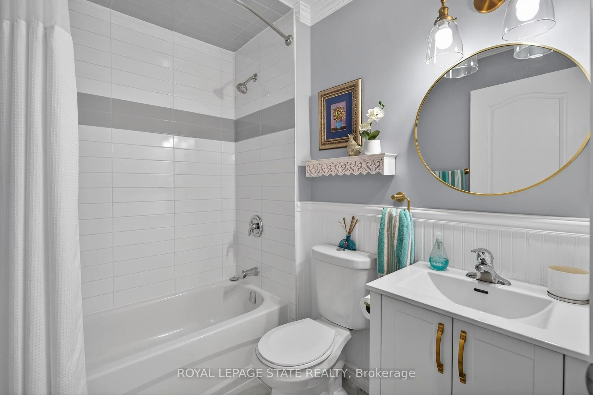 Photo 8 of Unit 9, 212 Stonehenge Drive, Hamilton, Meadowlands — HOMEH