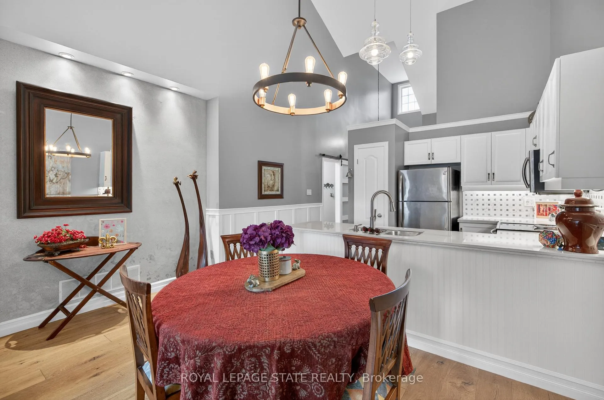 Photo 14 of Unit 9, 212 Stonehenge Drive, Hamilton, Meadowlands — HOMEH
