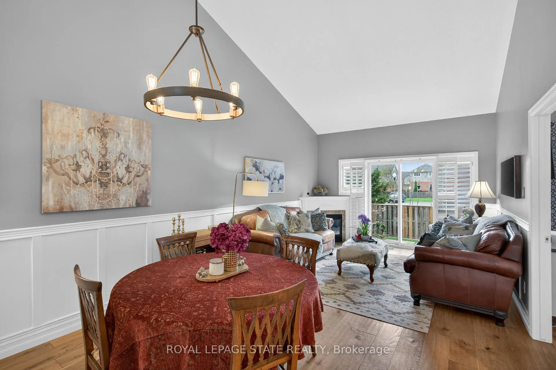 Photo 16 of Unit 9, 212 Stonehenge Drive, Hamilton, Meadowlands — HOMEH