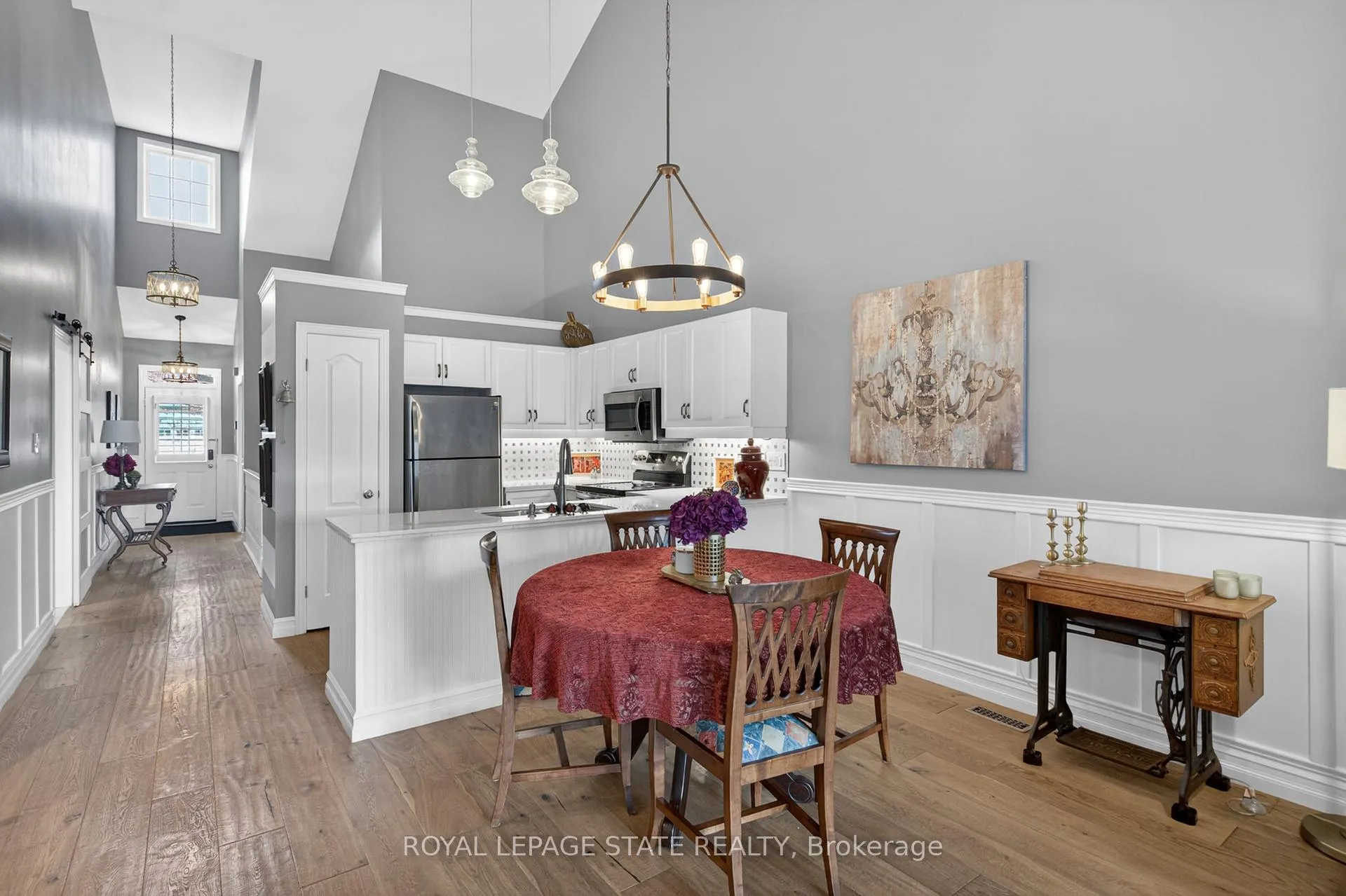 Photo 17 of Unit 9, 212 Stonehenge Drive, Hamilton, Meadowlands — HOMEH