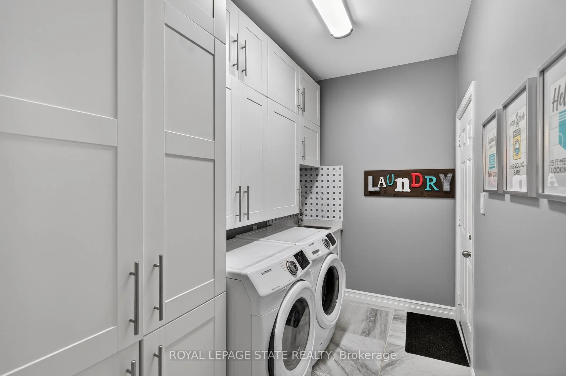 Photo 28 of Unit 9, 212 Stonehenge Drive, Hamilton, Meadowlands — HOMEH