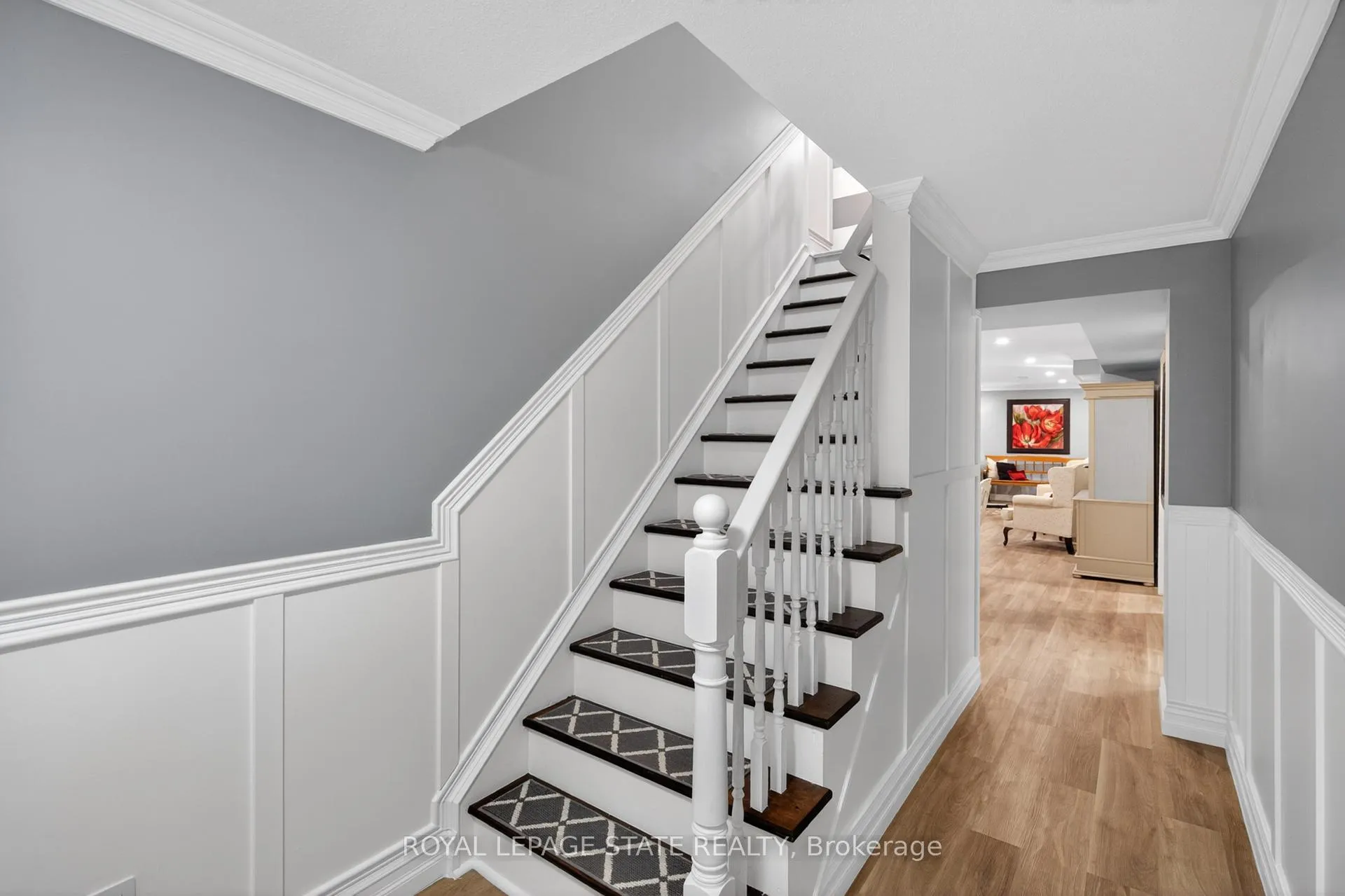 Photo 29 of Unit 9, 212 Stonehenge Drive, Hamilton, Meadowlands — HOMEH