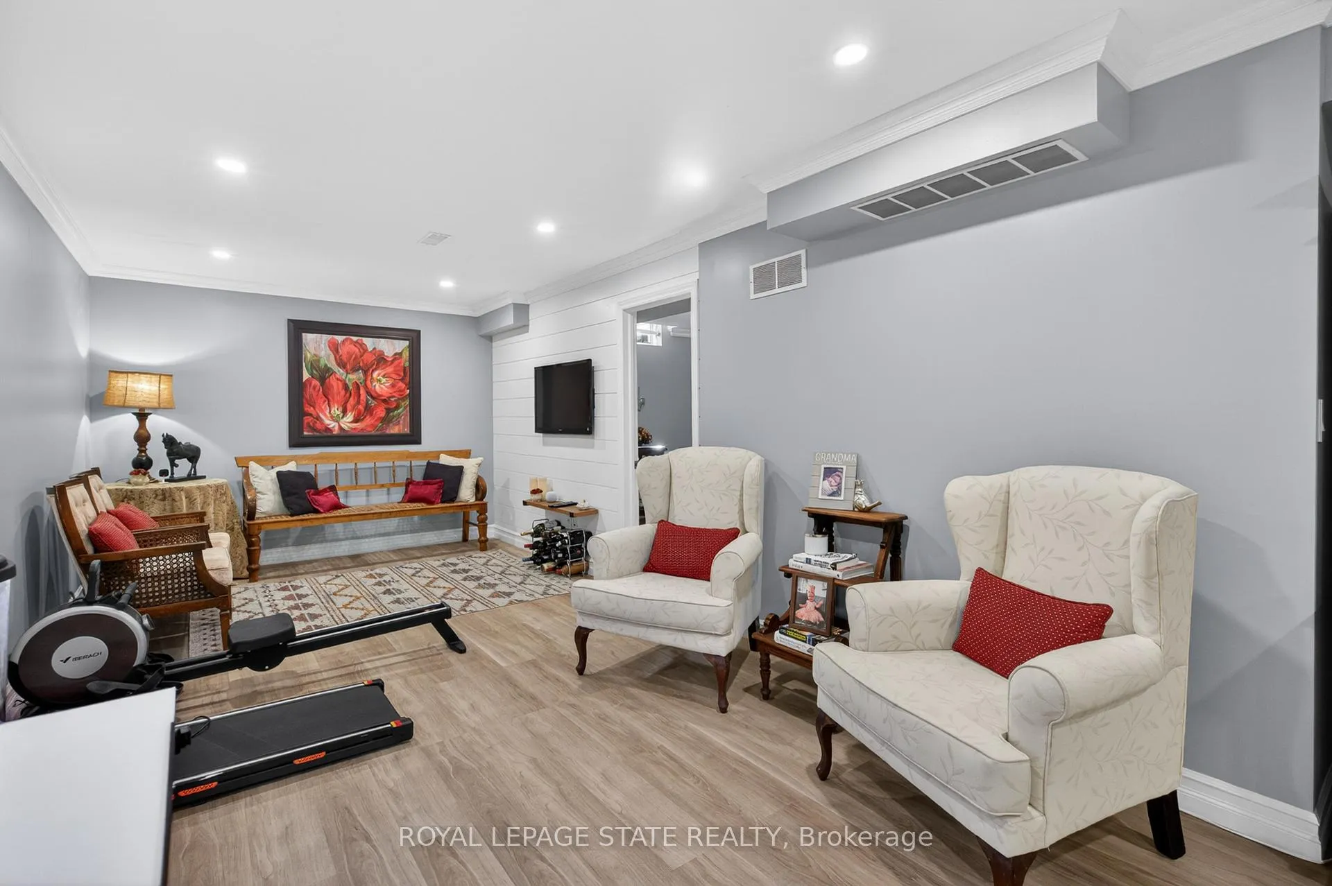 Photo 34 of Unit 9, 212 Stonehenge Drive, Hamilton, Meadowlands — HOMEH