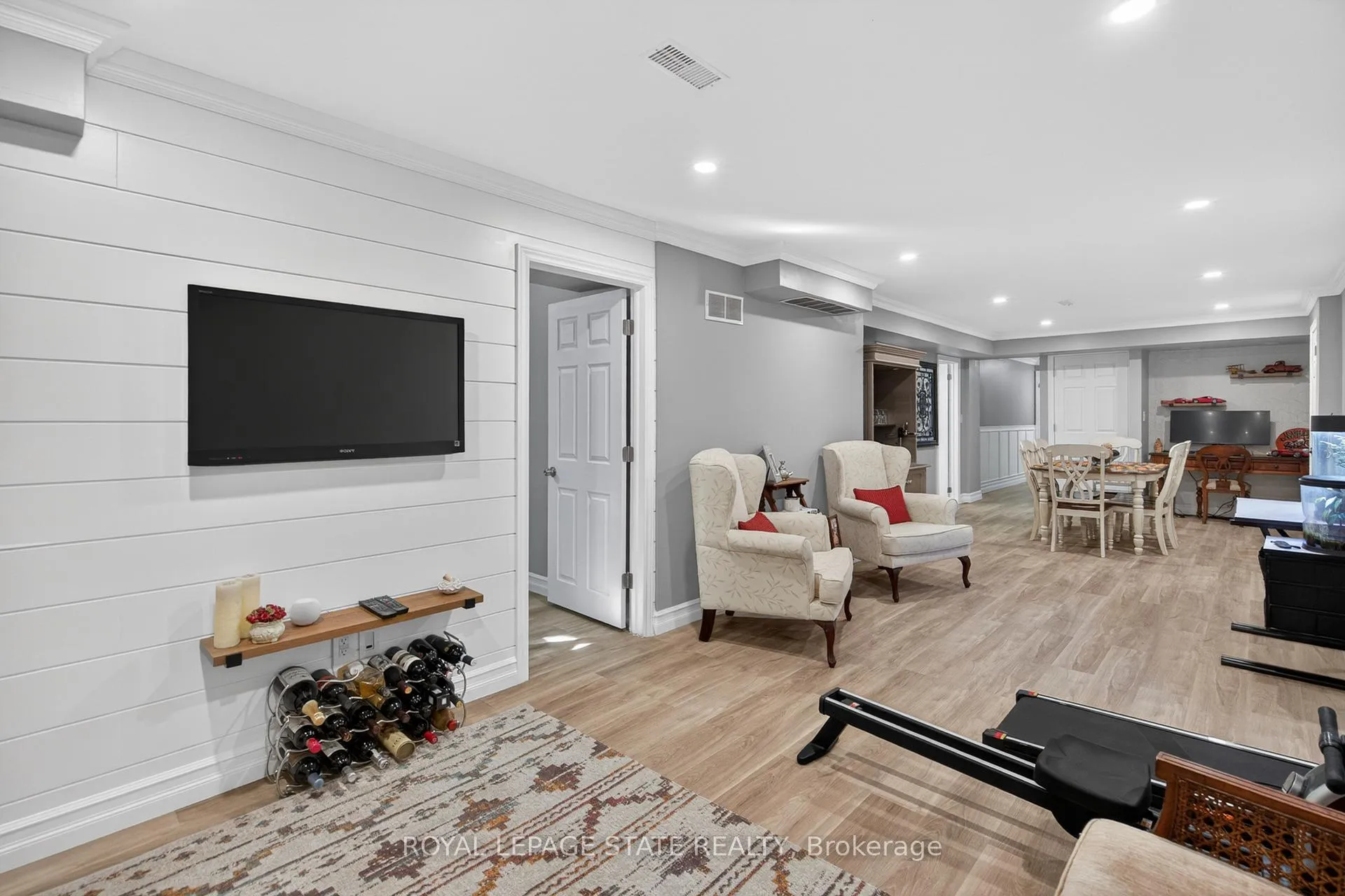 Photo 38 of Unit 9, 212 Stonehenge Drive, Hamilton, Meadowlands — HOMEH