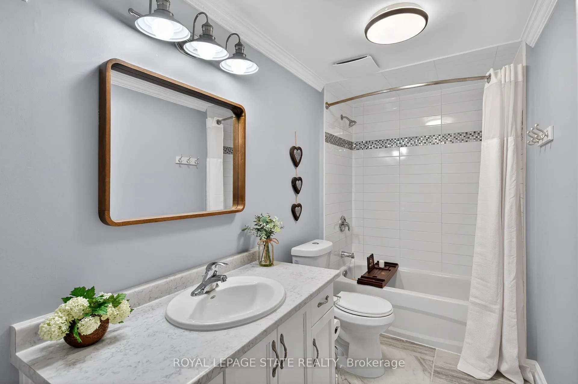 Photo 40 of Unit 9, 212 Stonehenge Drive, Hamilton, Meadowlands — HOMEH
