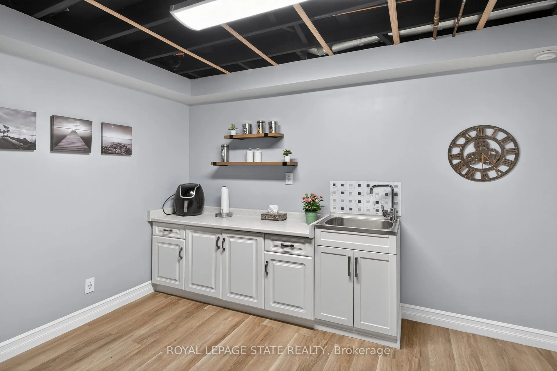 Photo 41 of Unit 9, 212 Stonehenge Drive, Hamilton, Meadowlands — HOMEH
