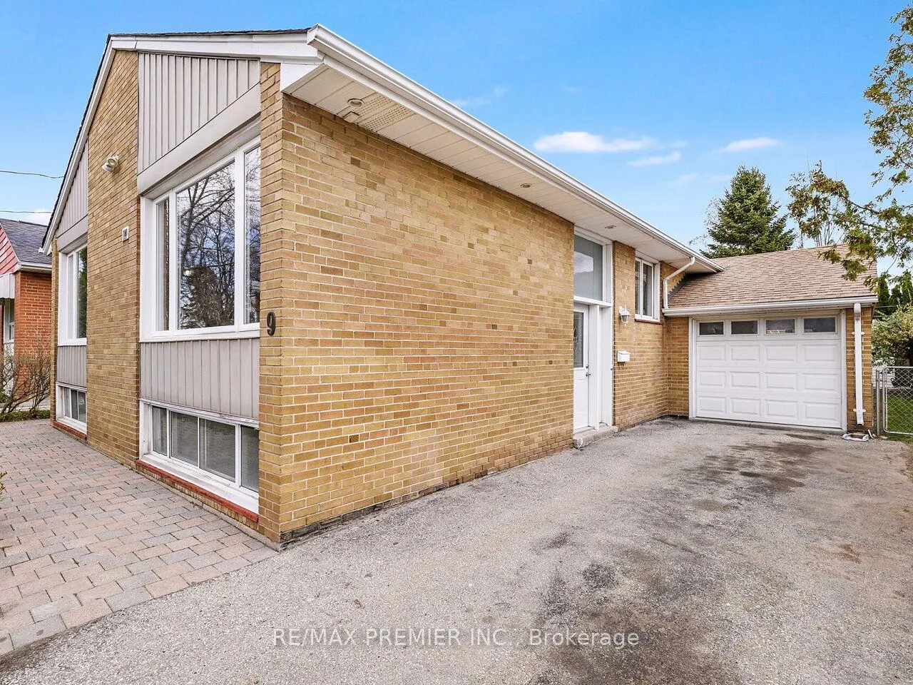 Photo 2 of 9 Templar Drive, Etobicoke, Kingsview Village-The Westway — HOMEH