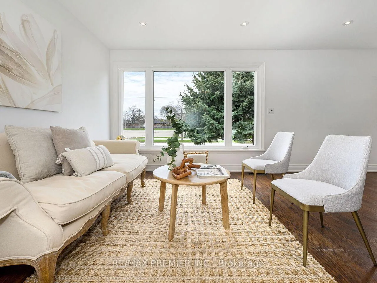 Photo 5 of 9 Templar Drive, Etobicoke, Kingsview Village-The Westway — HOMEH