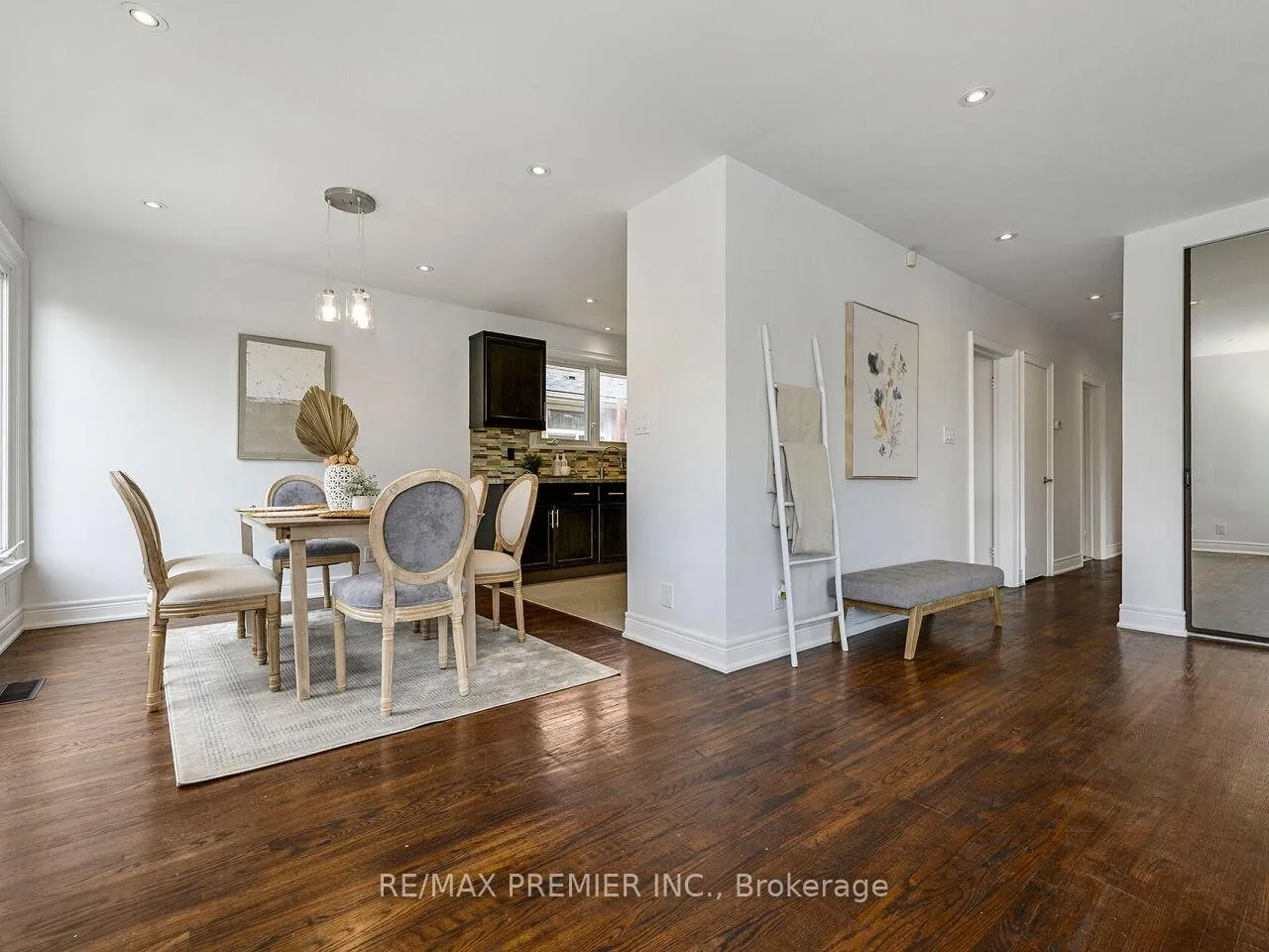 Photo 10 of 9 Templar Drive, Etobicoke, Kingsview Village-The Westway — HOMEH