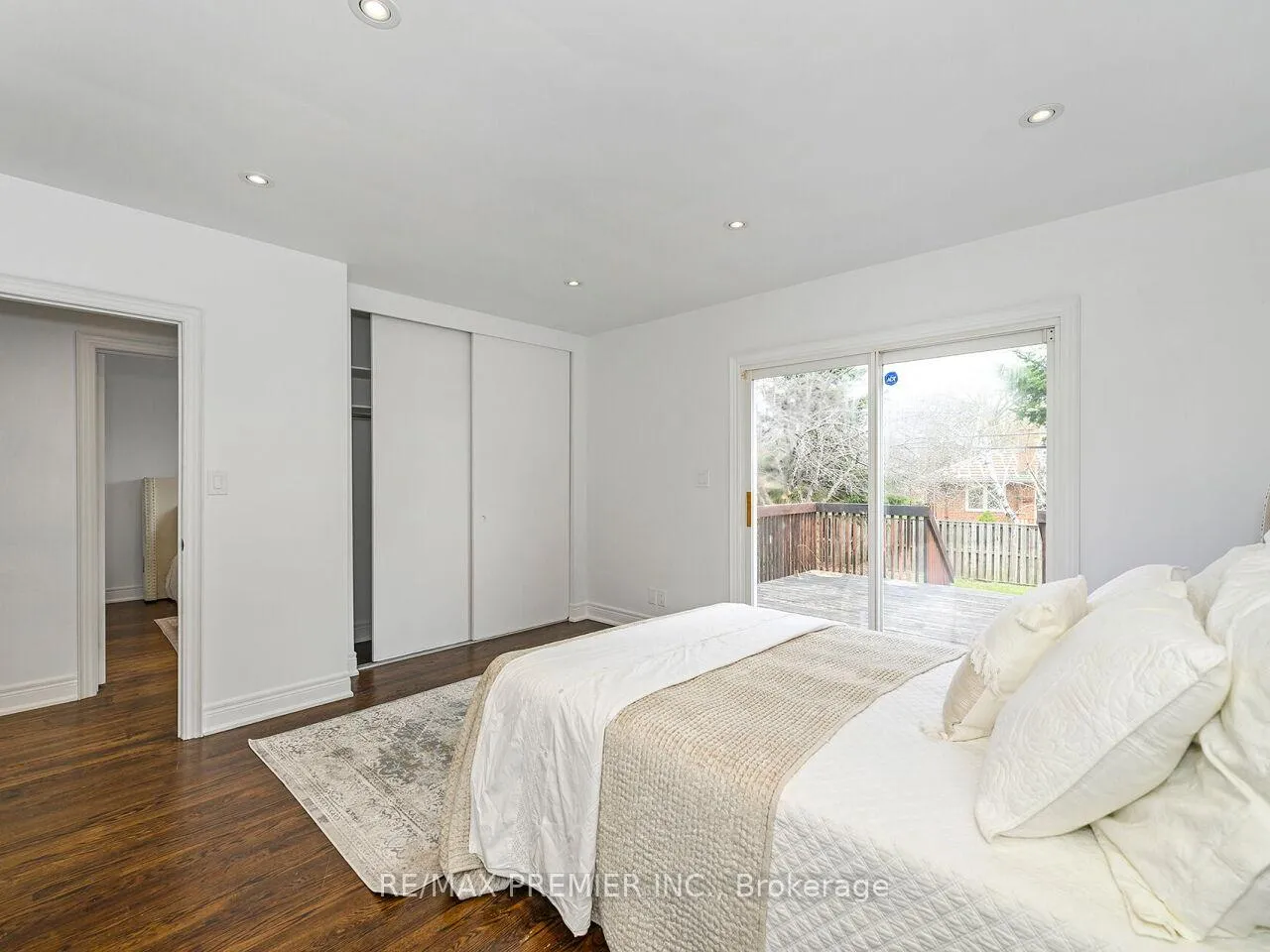 Photo 21 of 9 Templar Drive, Etobicoke, Kingsview Village-The Westway — HOMEH