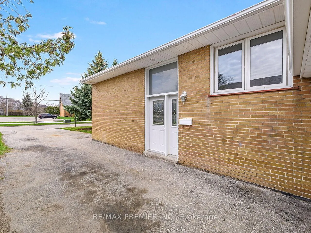 Photo 48 of 9 Templar Drive, Etobicoke, Kingsview Village-The Westway — HOMEH