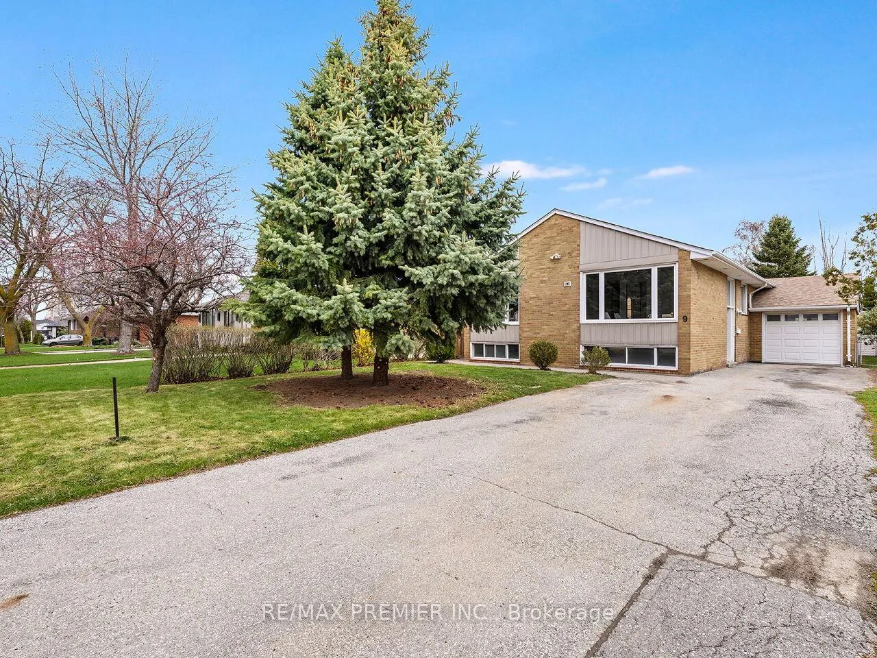 Photo 49 of 9 Templar Drive, Etobicoke, Kingsview Village-The Westway — HOMEH