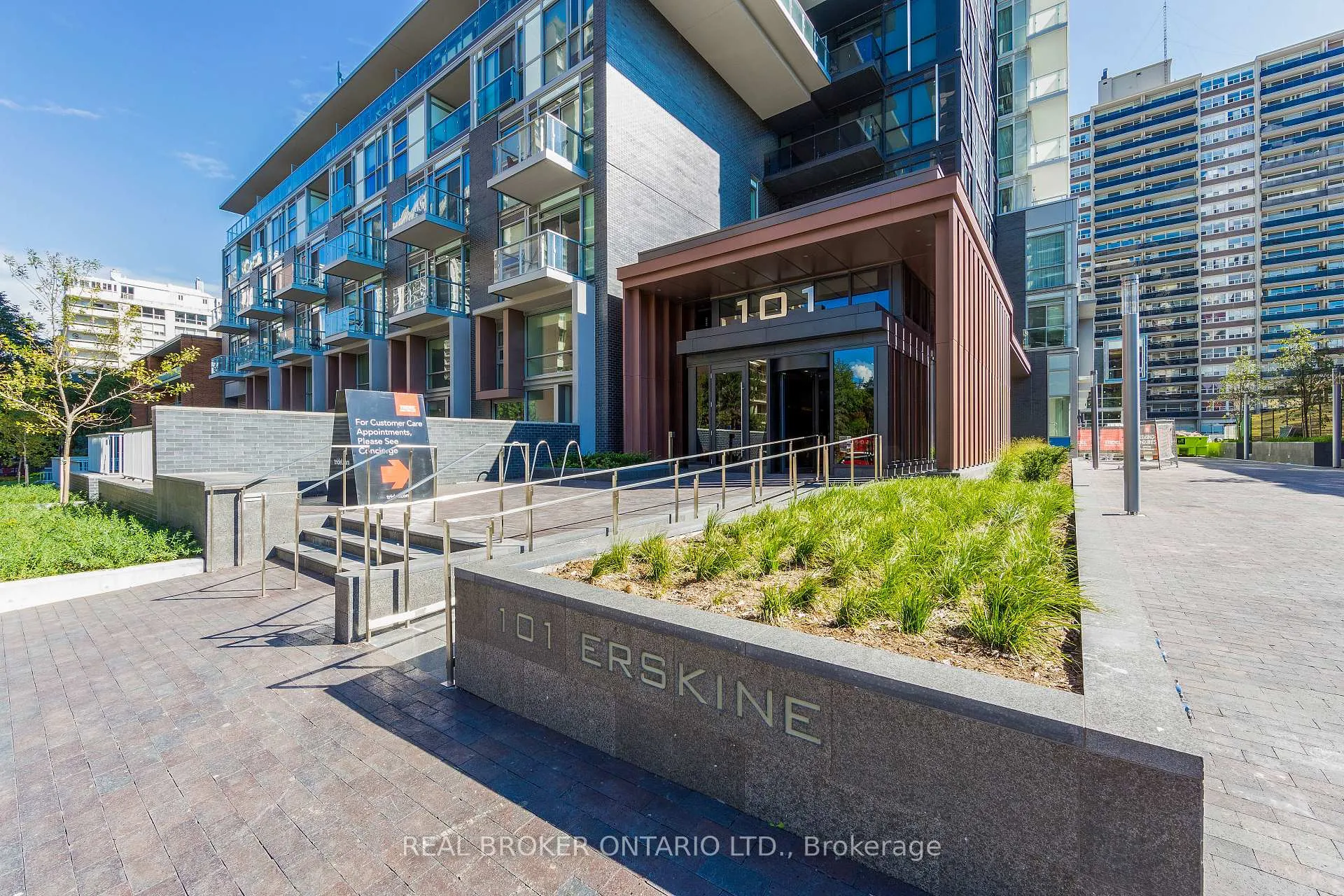 Front of Unit 1904, 101 Erskine Avenue