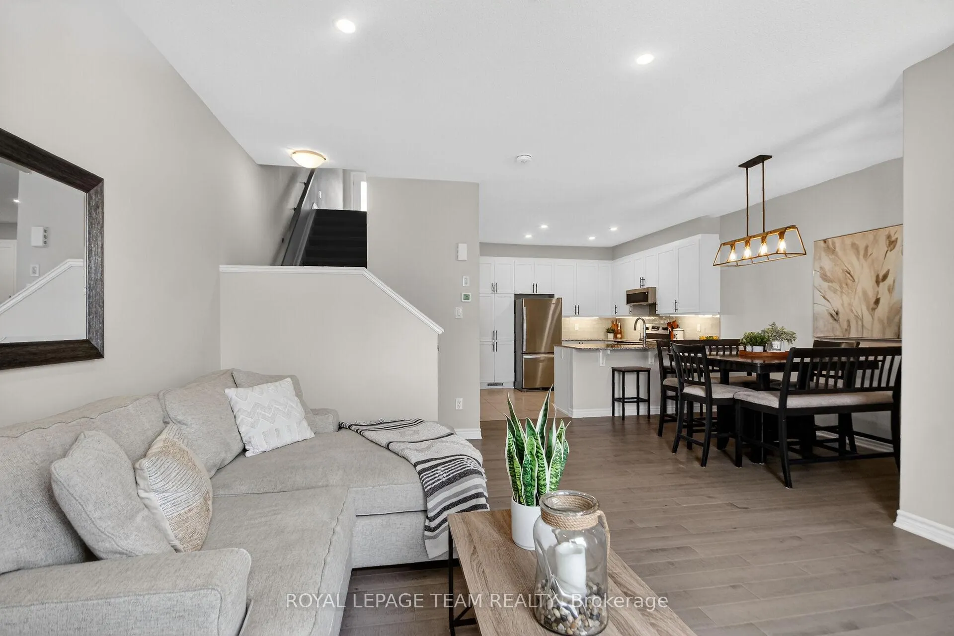 Photo 7 of 802 Bascule Place, Ottawa, Richmond — HOMEH