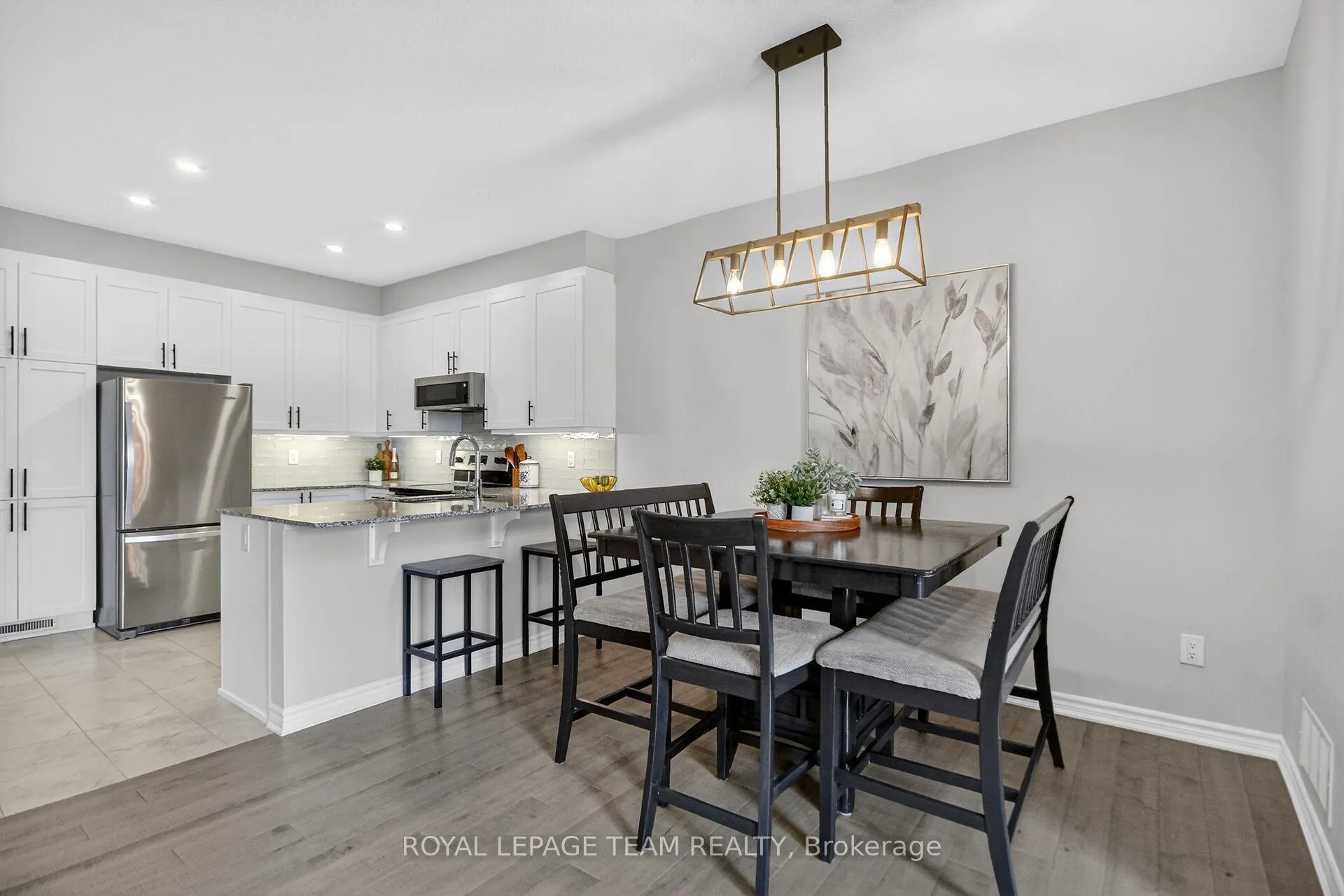 Photo 8 of 802 Bascule Place, Ottawa, Richmond — HOMEH