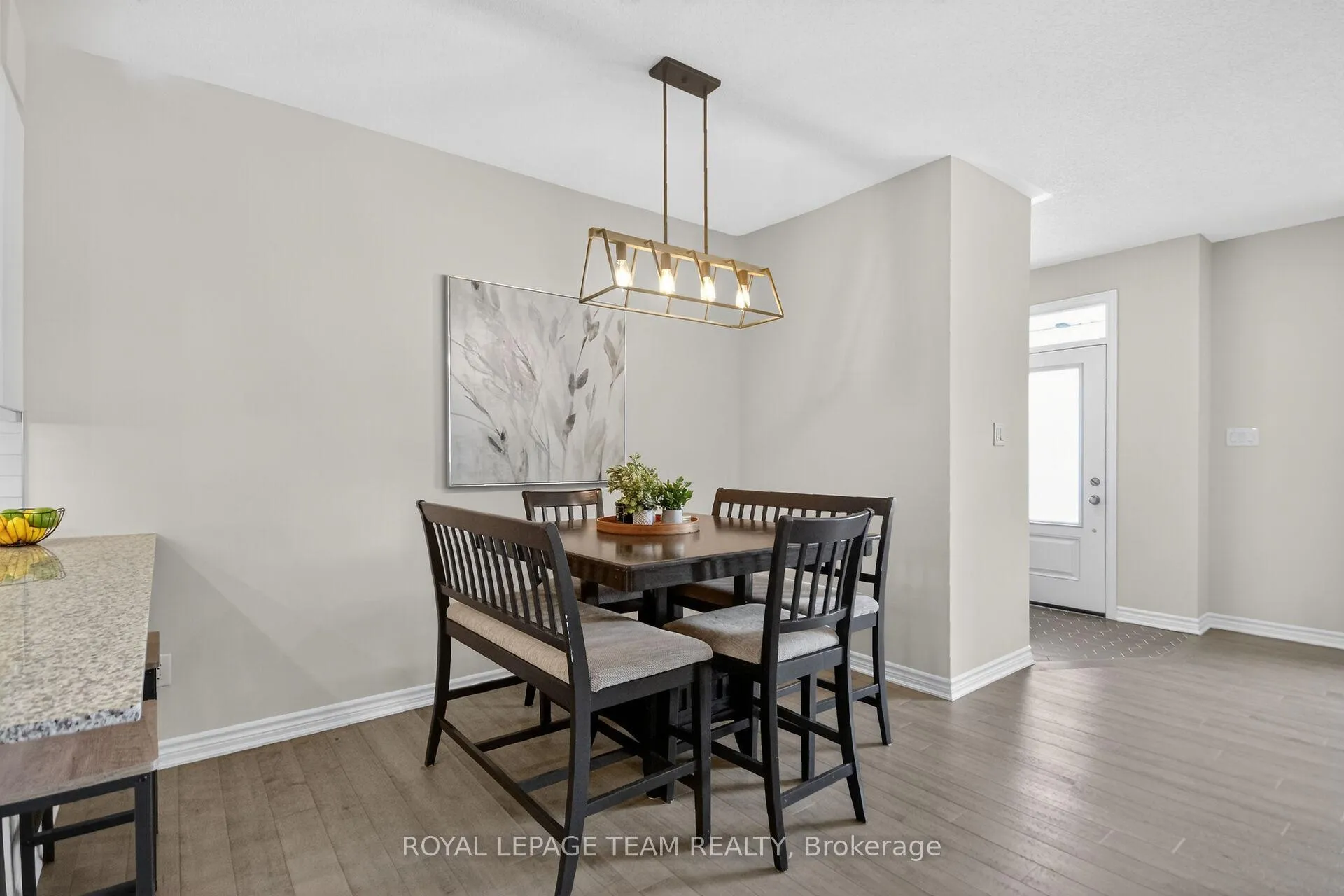 Photo 9 of 802 Bascule Place, Ottawa, Richmond — HOMEH