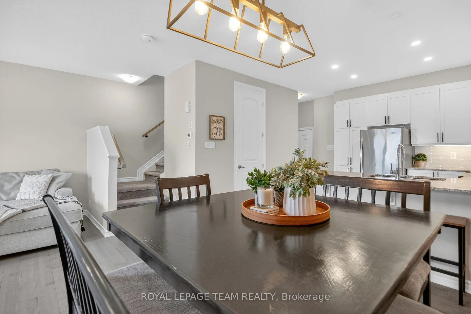 Photo 10 of 802 Bascule Place, Ottawa, Richmond — HOMEH