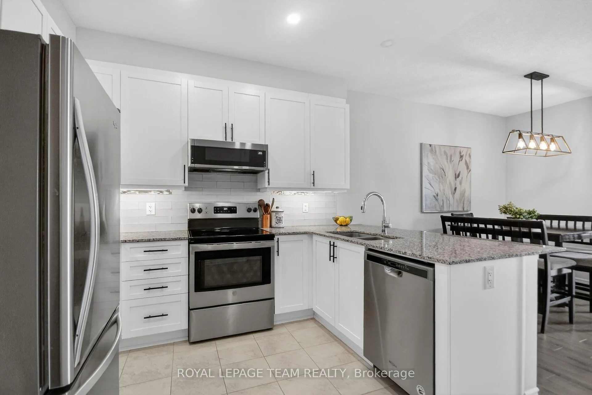 Photo 13 of 802 Bascule Place, Ottawa, Richmond — HOMEH