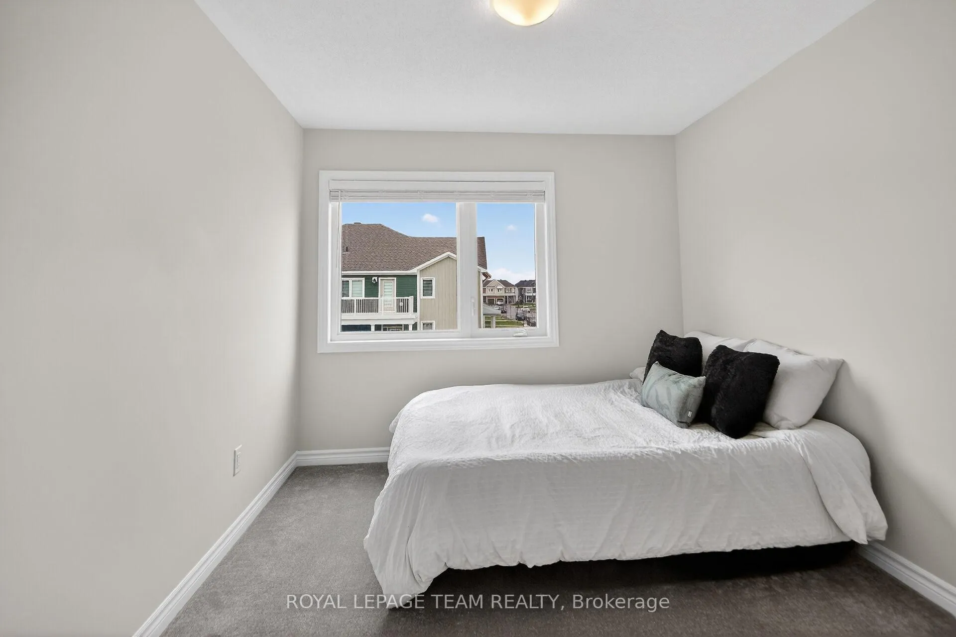 Photo 21 of 802 Bascule Place, Ottawa, Richmond — HOMEH