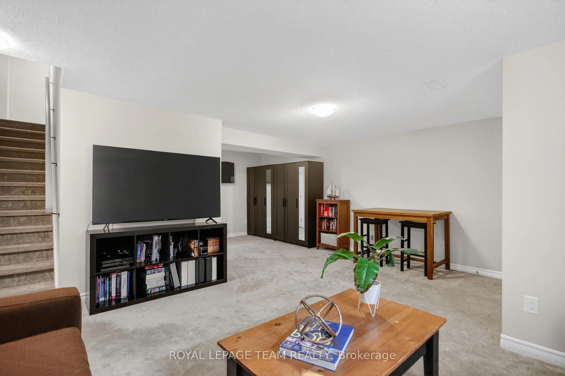 Photo 25 of 802 Bascule Place, Ottawa, Richmond — HOMEH