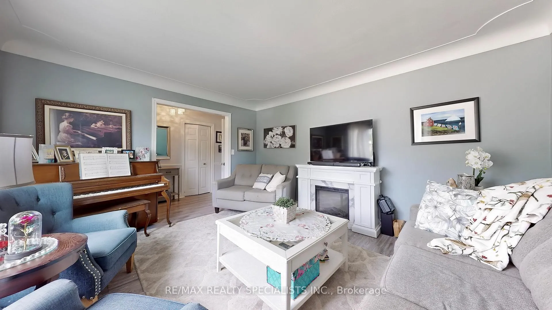 Photo 4 of 1306-08 Leighland Road, Burlington, Freeman — HOMEH