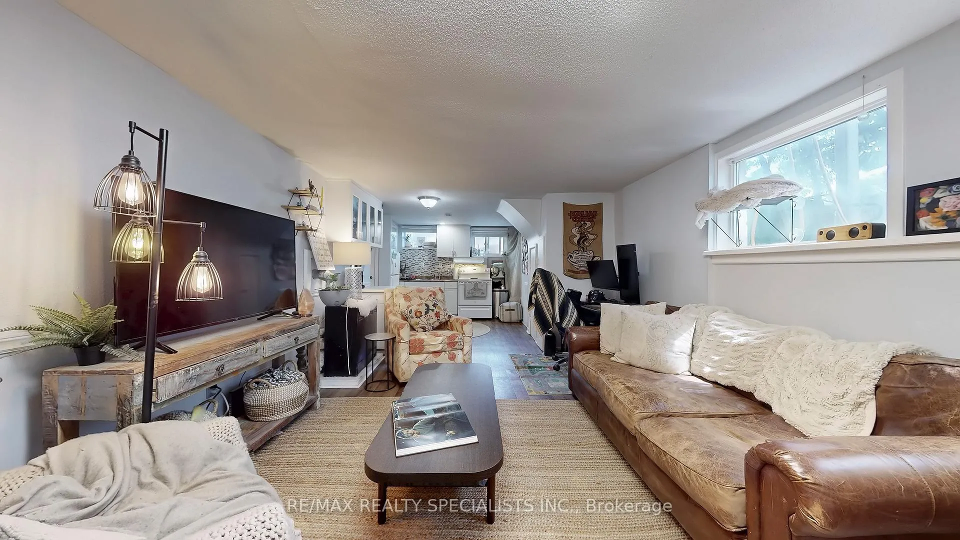 Photo 10 of 1306-08 Leighland Road, Burlington, Freeman — HOMEH