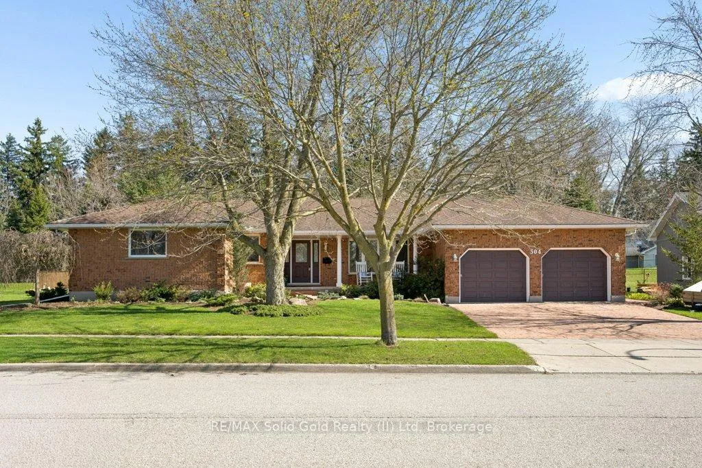 Front of 304 St Ann Avenue