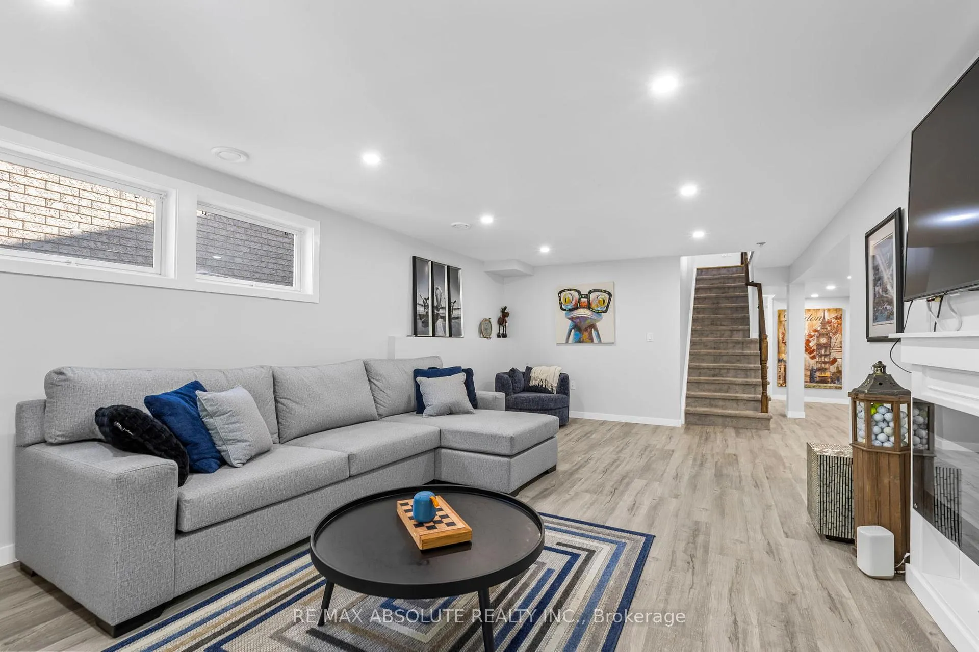Photo 33 of 52 Stonecroft Terrace, Ottawa, Kanata - Kanata Lakes/Heritage Hills — HOMEH
