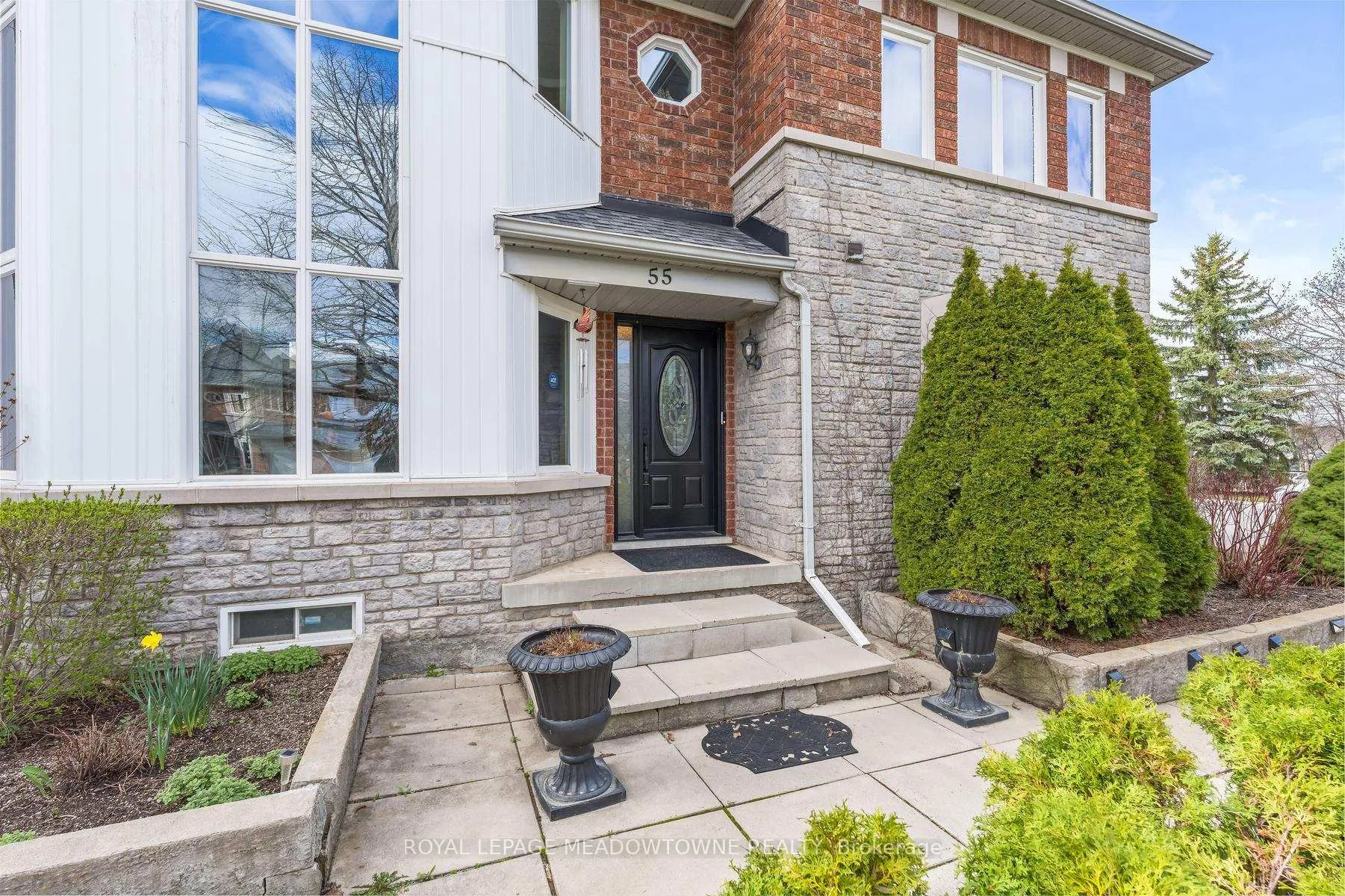 Photo 8 of 55 James Young Drive, Halton Hills, Georgetown — HOMEH