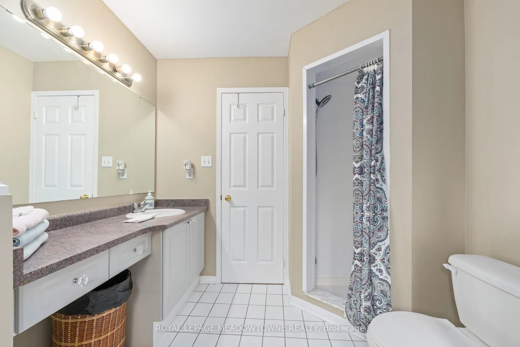 Photo 38 of 55 James Young Drive, Halton Hills, Georgetown — HOMEH