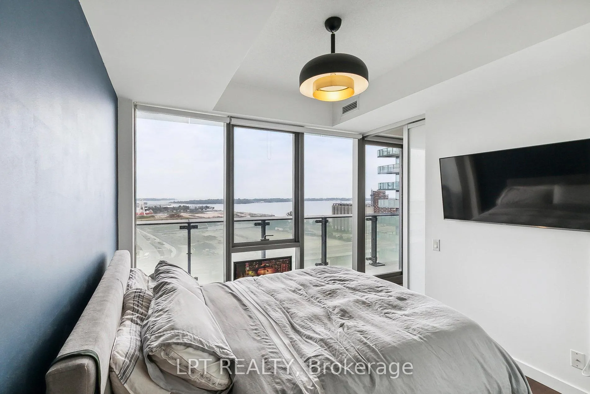 Photo 11 of Unit 1510, 390 Cherry Street, Toronto, Waterfront Communities — HOMEH